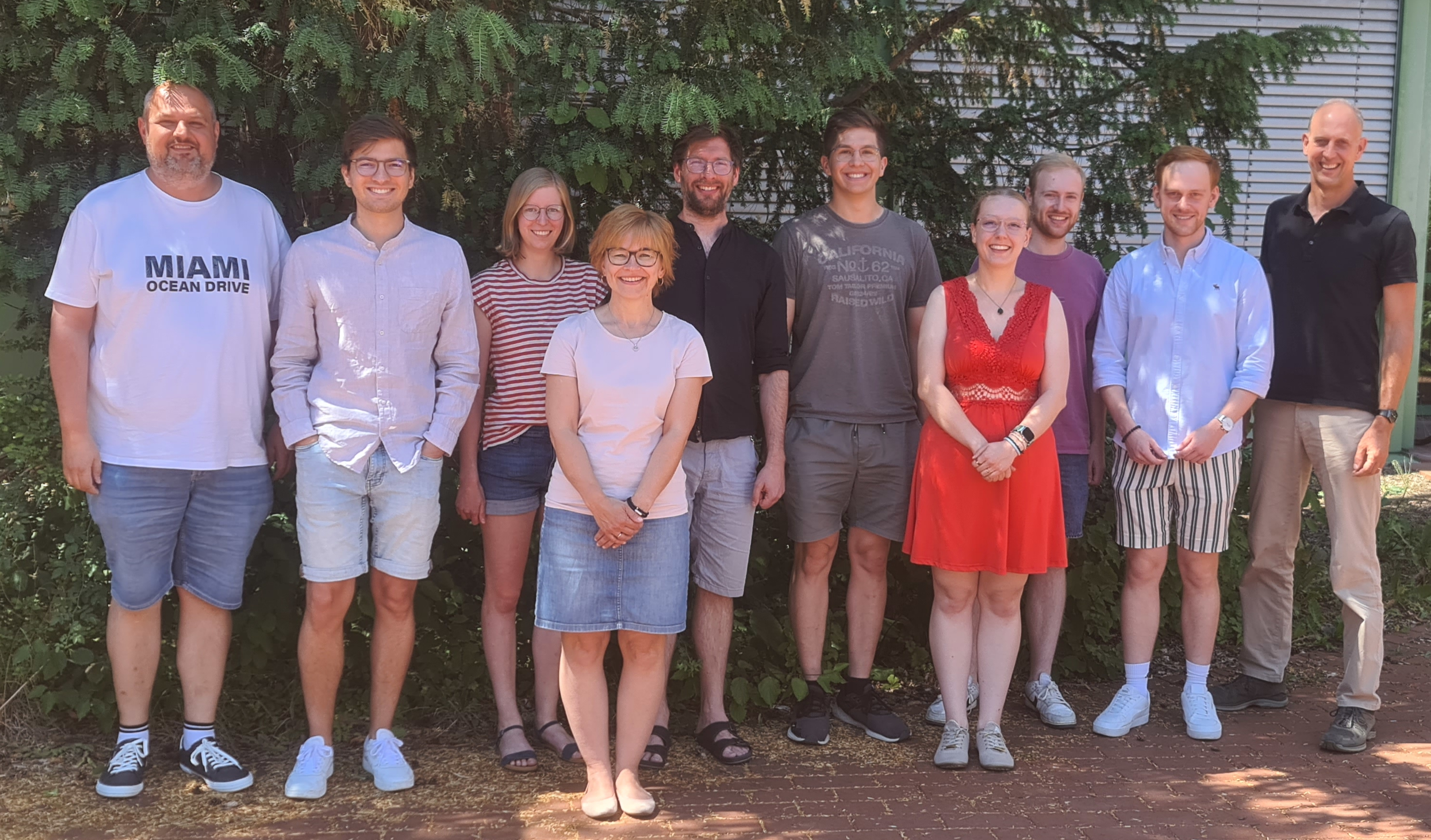 Gruppenfoto Lehrstuhl TP IV (Juli 2025)